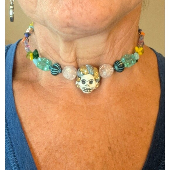 Day of the Dead Skull Beaded Wire Choker Necklace - Picture 5 of 6